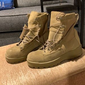 Military combat steal toe boots size 7R